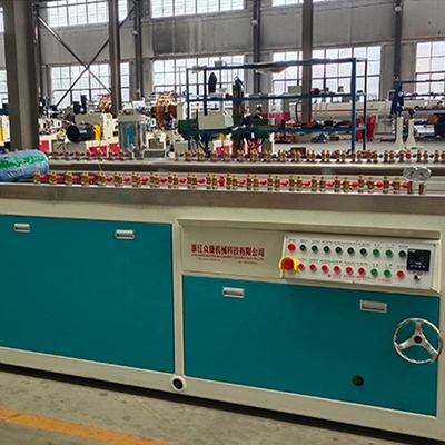 380V 50hz PVC 지붕 잎 건설 재료 생산용 진압 라인