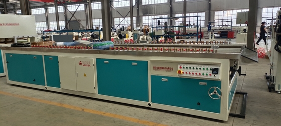 전문 PVC 홀 로프 시트 추출 라인 38CrMoALA 나사 재료