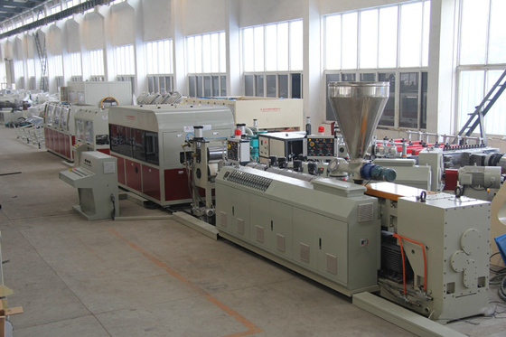 PVC 가짜 대리석 잎 진압 선2 160kW 전력 및 나사 L/D 비율 기타