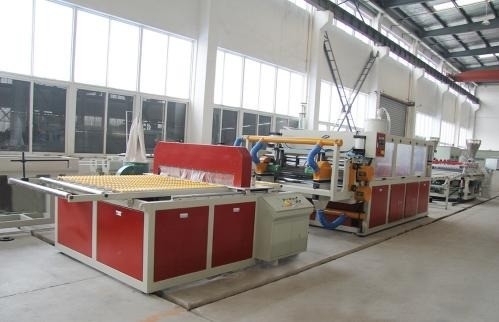 제조 공장 PVC 패널 진압 라인 및 38CrMoALA 나사 재료