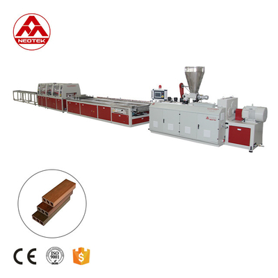 156 1 나사 L/D 비율 WPC 벽 패널 패널 extrusion 라인