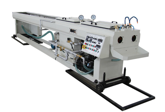 평탄하고 일관성 있는 50-160 파이프 생산을 위한 380V 50hz PVC 파이프 진압 라인