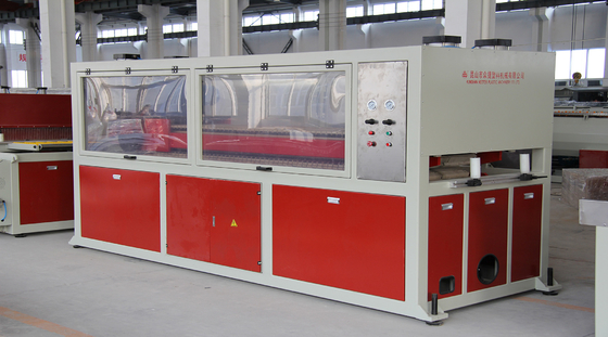 160kW 동회전형 쌍 나사형 PVC 돌 사이딩 추출 선