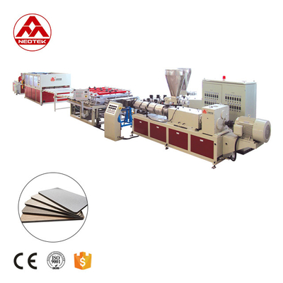 38CrMoALA 나사 재료와 34.7 rpm 나사 속도와 함께 PVC 폼 보드 코엑스트루션 라인