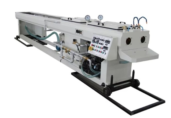 맞춤형 색상 WPC PVC PE 프로필 추출 기계 37kw 전력